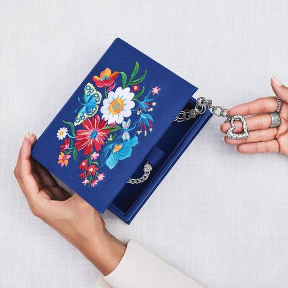 NEW BRIGHTON floral artwork jewelry box in multi - Picture 4 of 4